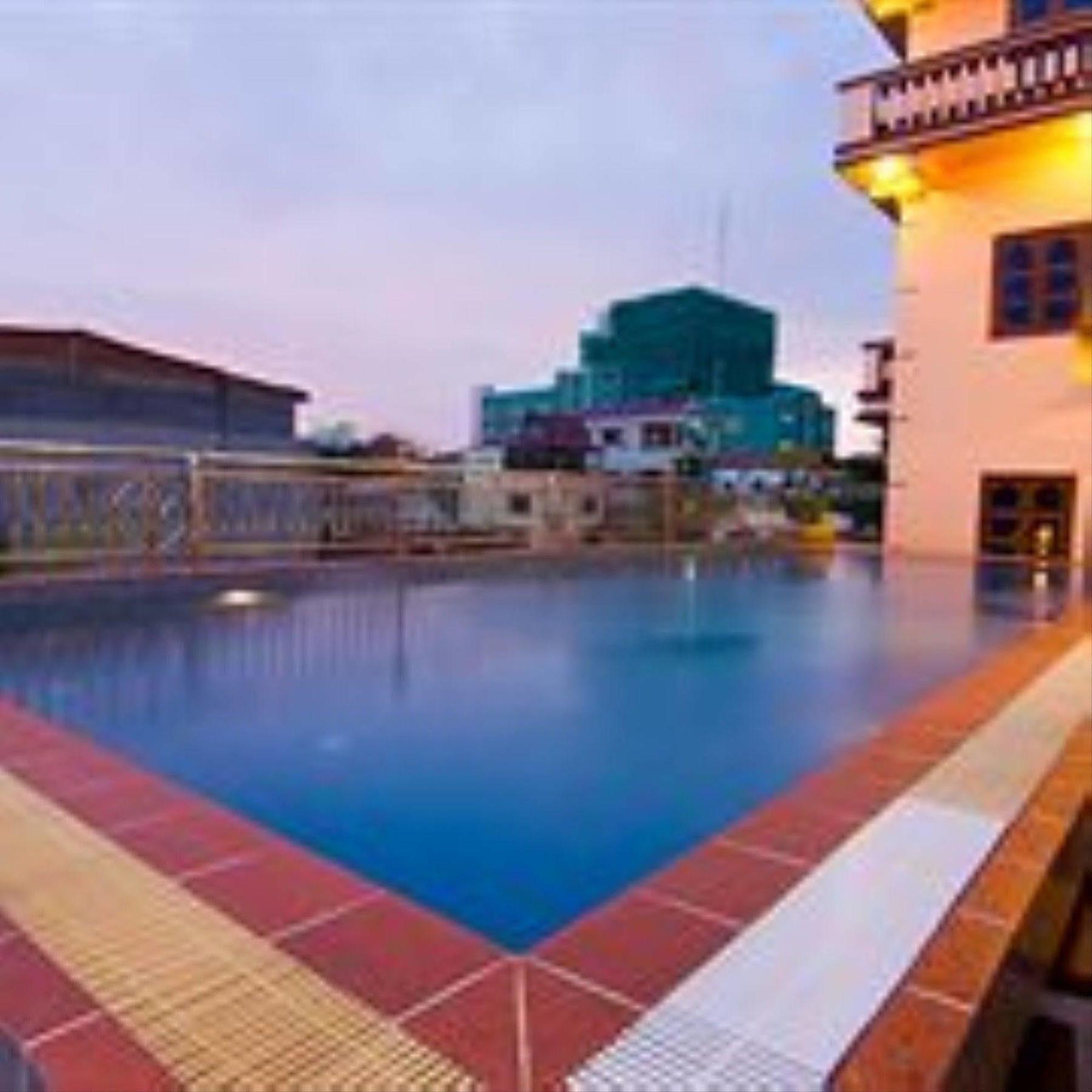 G Eleven Hotel 金边 外观 照片