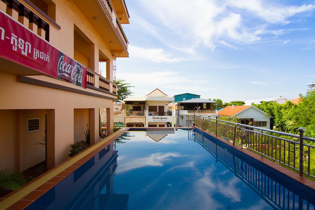 G Eleven Hotel 金边 外观 照片